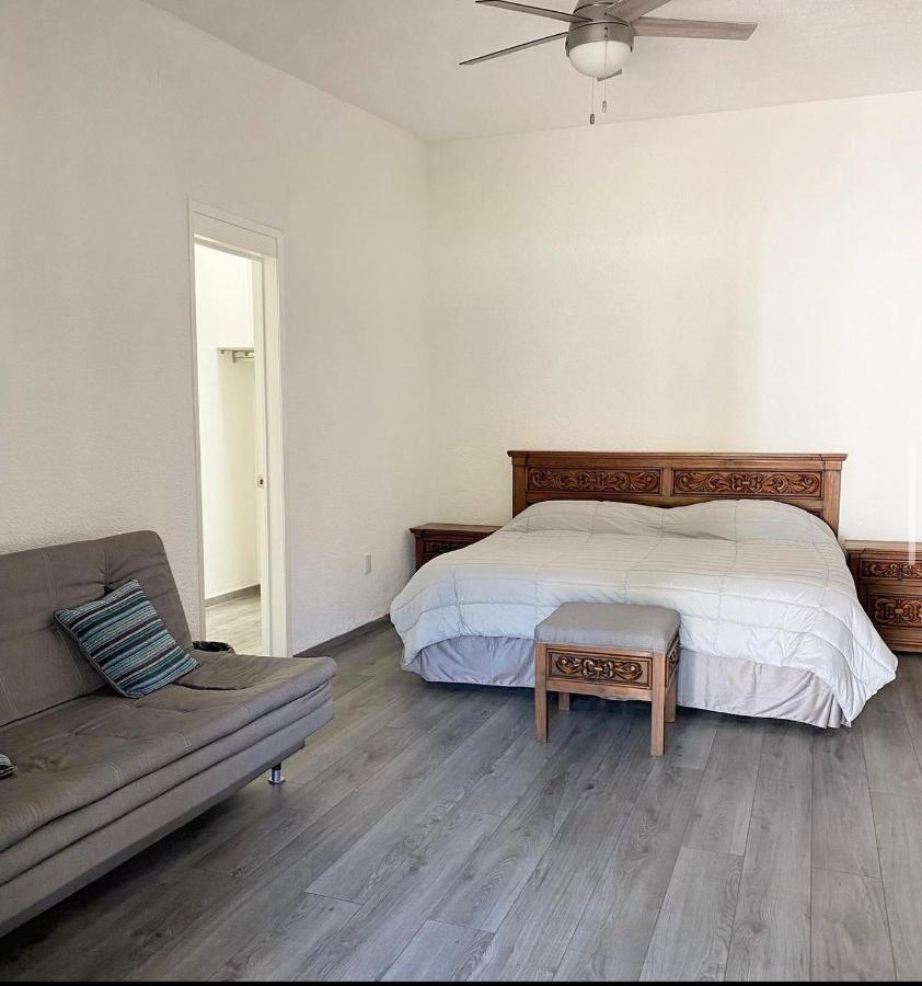 Bed & Tennis - Vista Hermosa Homestay Cuernavaca