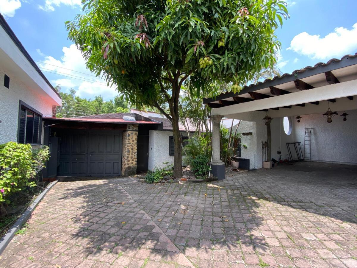 Bed & Tennis - Vista Hermosa Homestay *